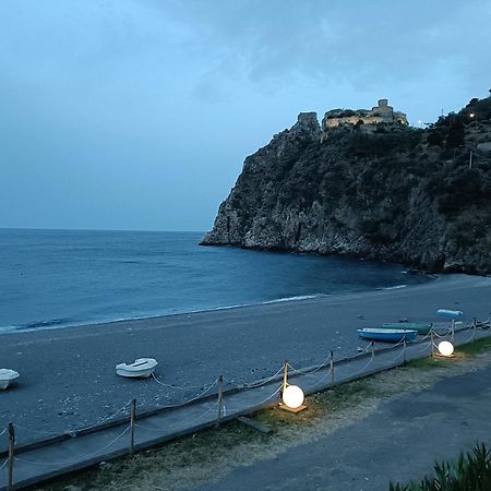 Casa Vacanze Margarita SantʼAlessio Siculo Eksteriør bilde