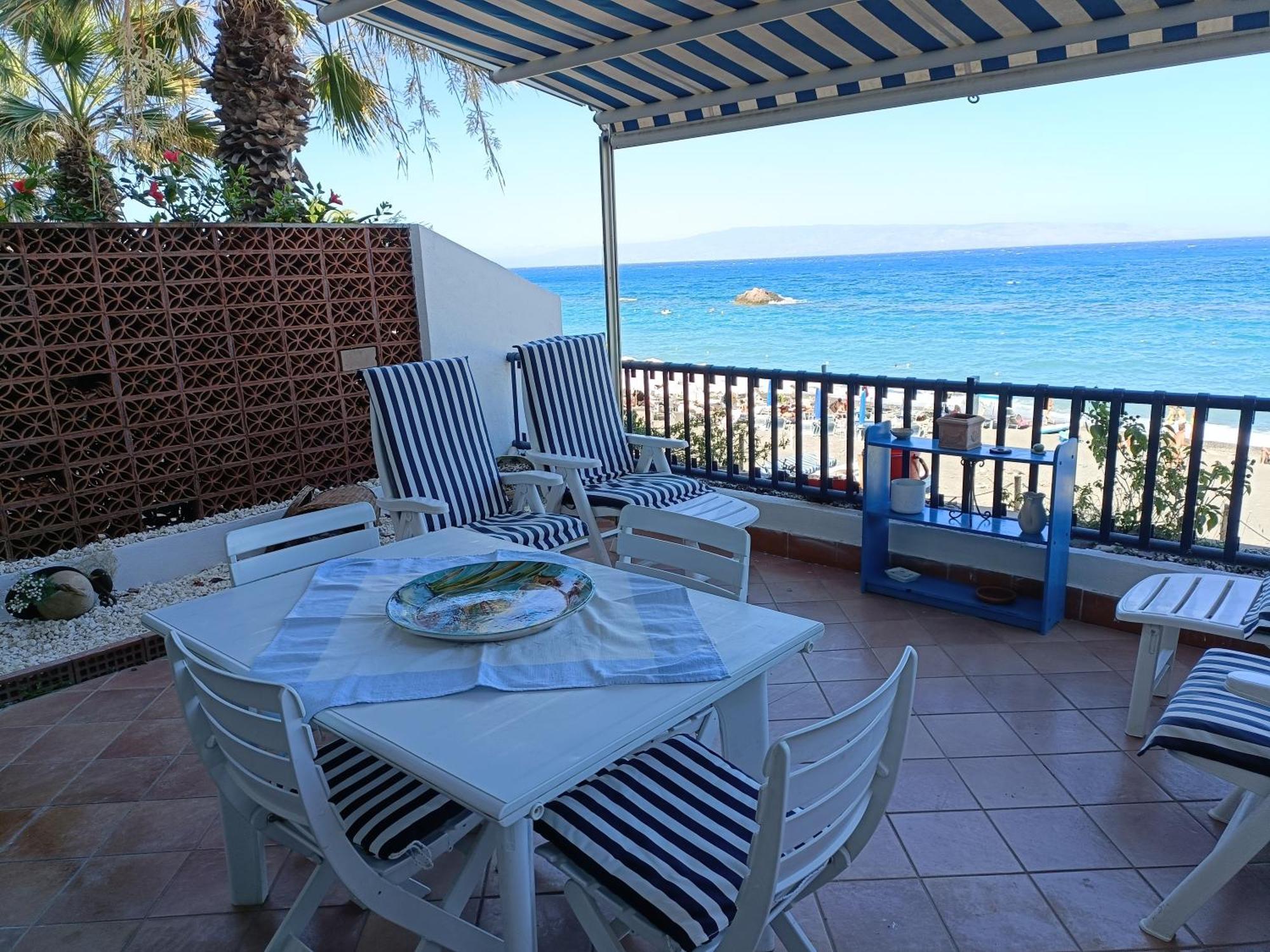 Casa Vacanze Margarita SantʼAlessio Siculo Eksteriør bilde
