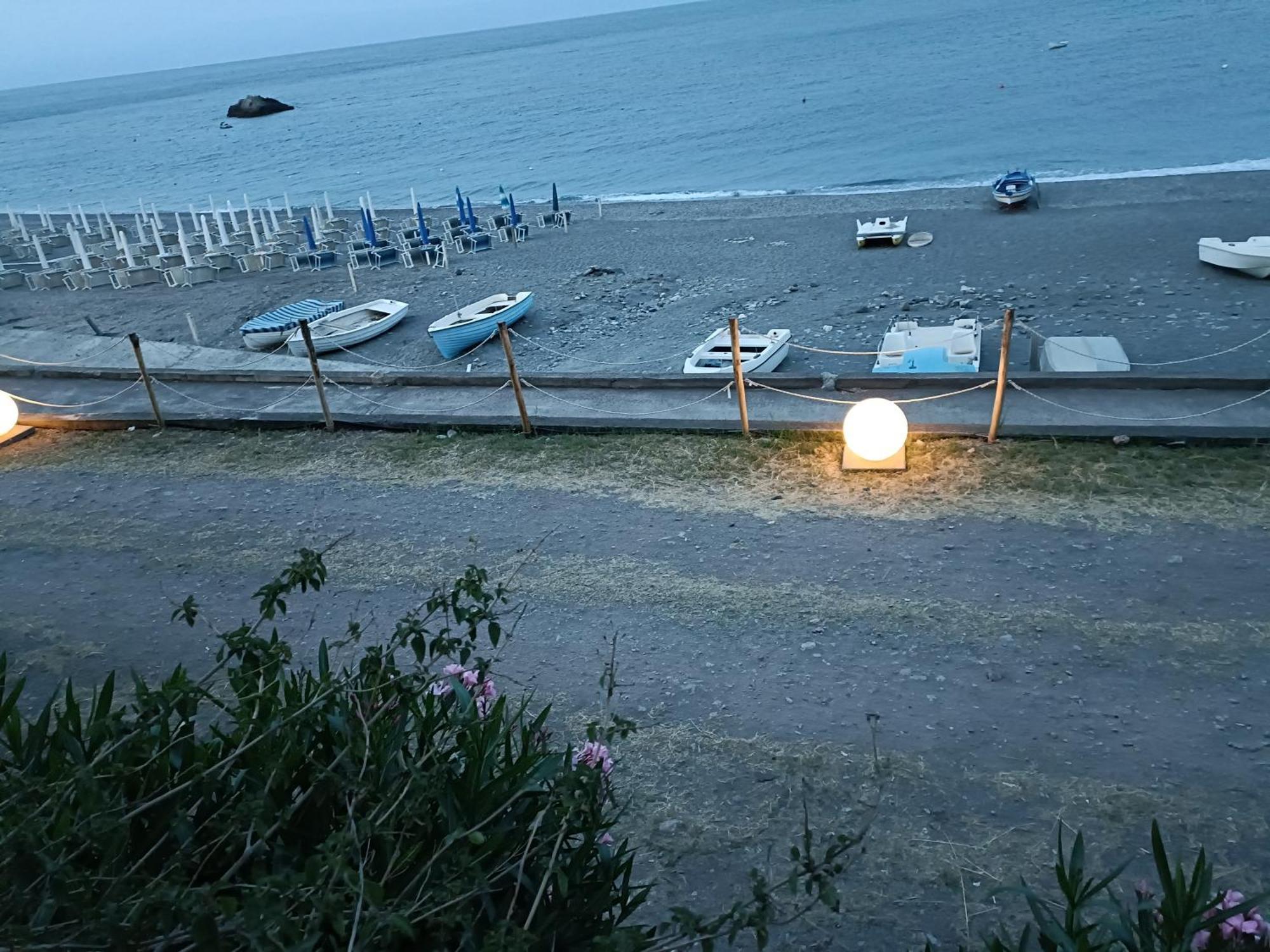 Casa Vacanze Margarita SantʼAlessio Siculo Eksteriør bilde