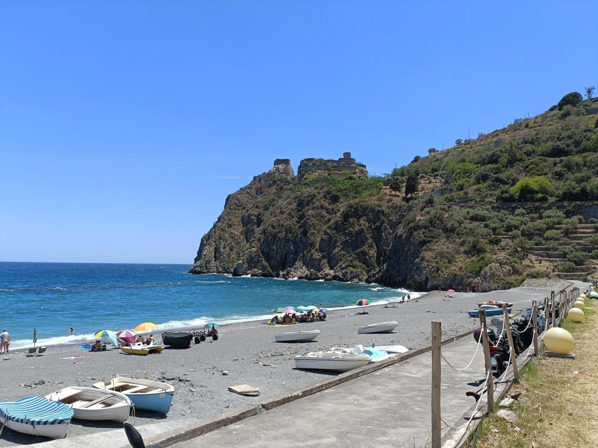 Casa Vacanze Margarita SantʼAlessio Siculo Eksteriør bilde